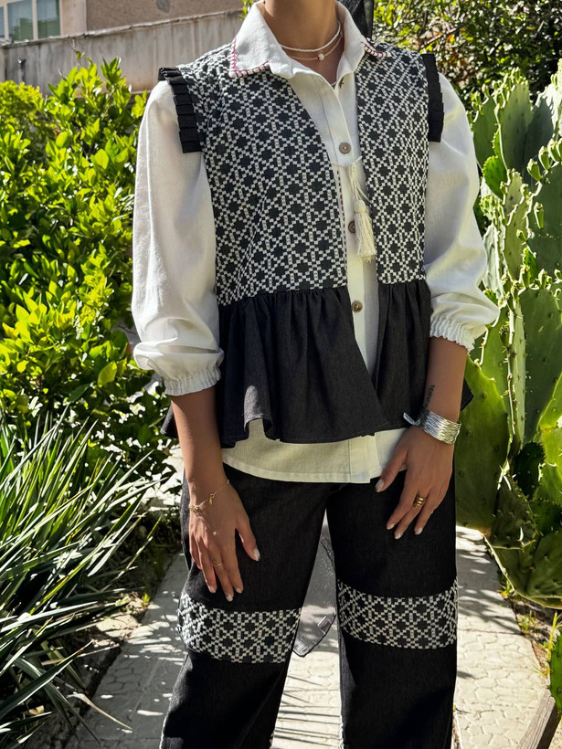 وست زنانه سوزن دوزی جین