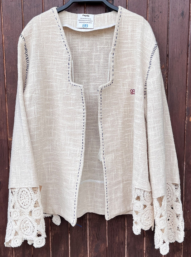 کت زنانه جوت و قلاب بافی